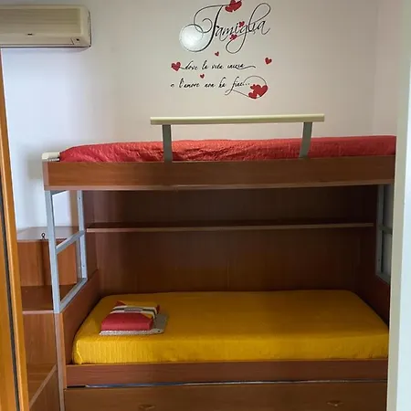 Belvedere Lacinio Feriehus *