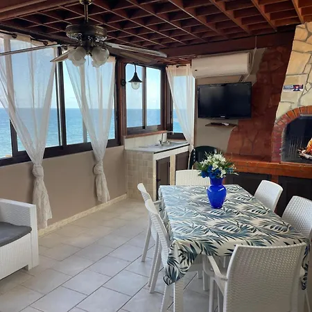 Ferienhaus Belvedere Lacinio